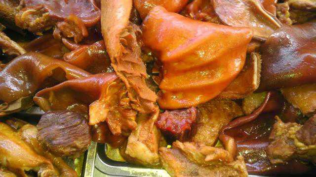 阜陽(yáng)一鹵菜店兩老板為讓鹵肉鮮亮超限量添加食品添加劑被判刑！